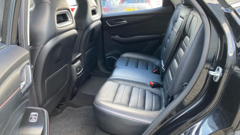 MG Hs 1.5 T-GDI Exclusive 5dr DCT Petrol Hatchback